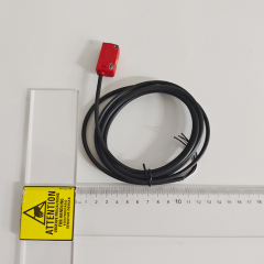 German LEUZE HT3CL2/2N Diffuse Sensor With Background Suppression