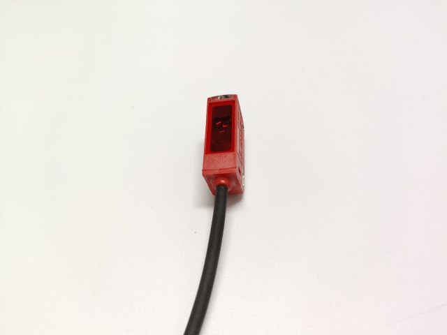 German LEUZE PRK3CL1.A3/4T Polarized Retro-reflective Photoelectric Sensor