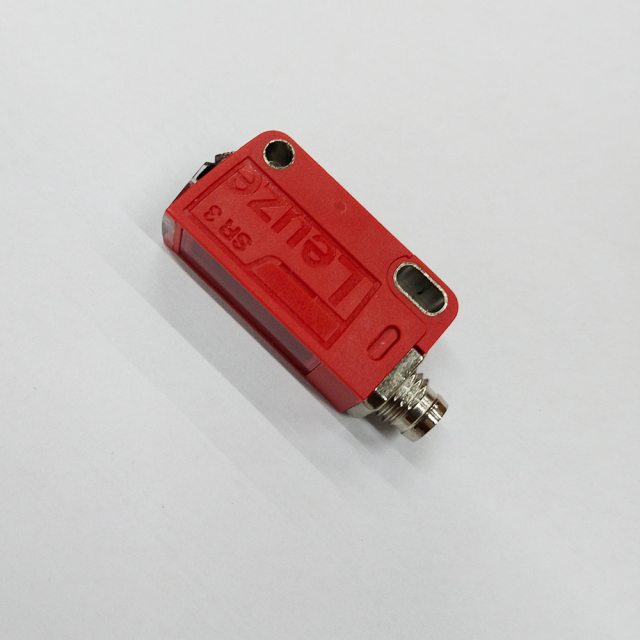 German LEUZE HT3C.XL/4P-M8 Diffuse Sensor With Background Suppression