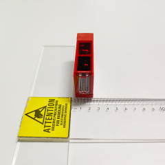 Còn hàng Tiếng Đức LEUZE HT46C/4P-M12 Cảm biến khuếch tán với chế độ loại bỏ nền