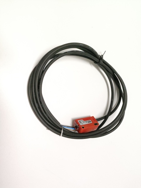 German LEUZE PRK3CL1.A3/4T Polarized Retro-reflective Photoelectric Sensor