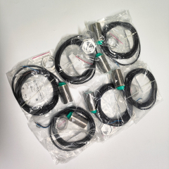 In Stock German P+F  NBB15-30GM50-E2 Proximity Switch