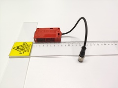 In Stock  German LEUZE HT46CI/4P-200-M12 Diffuse Sensor With Background Suppression