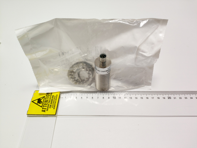 In Stock German LEUZE Inductive Proximity Switch Model IS 130MM/4NO-16E-M12
