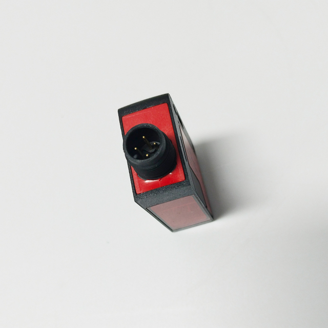 In Stock LEUZE Diffuse Sensor HT15/4X-M12