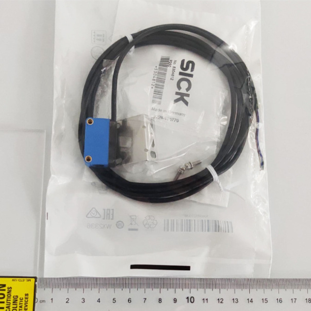 In Stock German SICK Mirror Reflective Photoelectric Sensor G6 Series Model GL6G-P1212