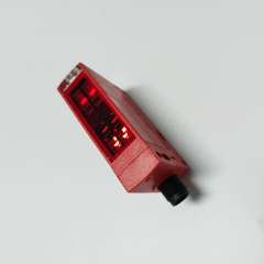 In Stock German Leuze Unpolarized retro-reflective photoelectric sensor RK46C.DXL3/4P-M12