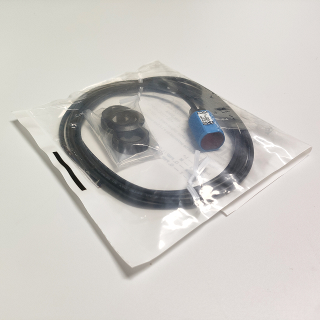 In Stock German SICK Mirror Reflective Photoelectric Sensor GR18 Series GRL18SG-P1137