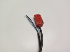 In Stock German LEUZE Diffuse Sensor With Background Suppression HT3CPP/4P