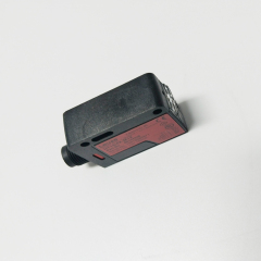 In Stock LEUZE Diffuse Sensor HT15/4X-M12
