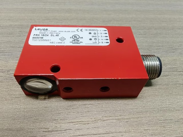 In Stock German LEUZE Polarized Retro-Reflective Photoelectric Sensor PRK 18/24 DL.46
