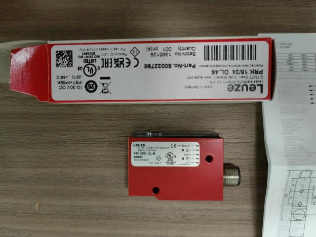 In Stock German LEUZE Polarized Retro-Reflective Photoelectric Sensor PRK 18/24 DL.46