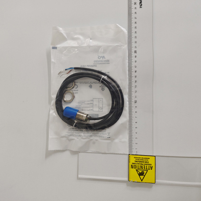 In Stock Italy Micro Detectors Ultrasonic Sensor UK6 Series UK6A/HP-1AUL