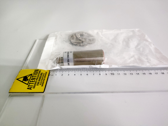 In Stock German LEUZE Inductive Proximity Switch Model IS 130MM/4NO-16E-M12