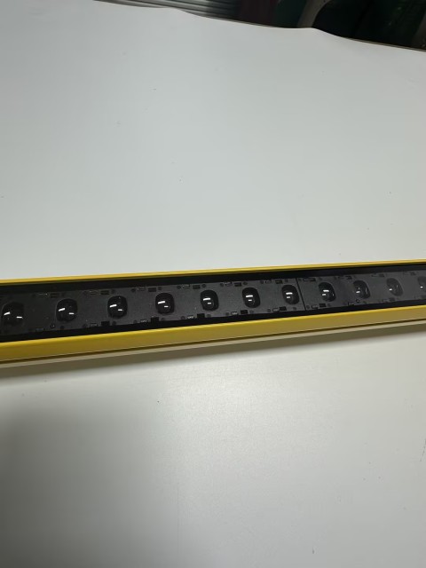 In Stock German LEUZE Safety Light Curtain Receiver ELC110R30-1200