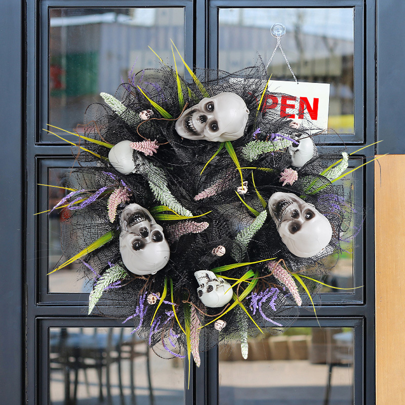 Halloween Black Gauze Skull Wreath