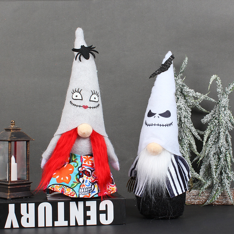 Pointy hat no face doll