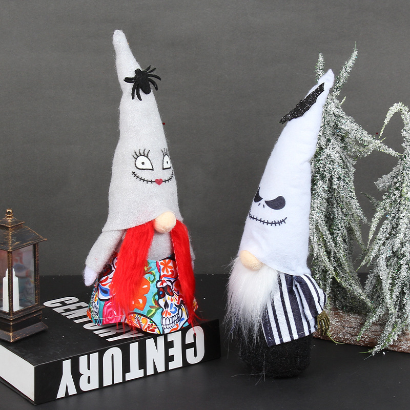 Pointy hat no face doll