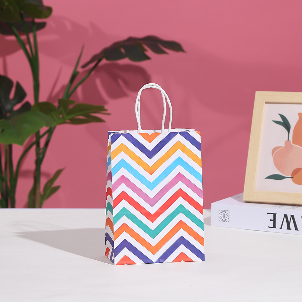 21cm*15cm*8cm Rainbow Gift Bags Paper Bags with Handles Rainbow Striped Gift Bags