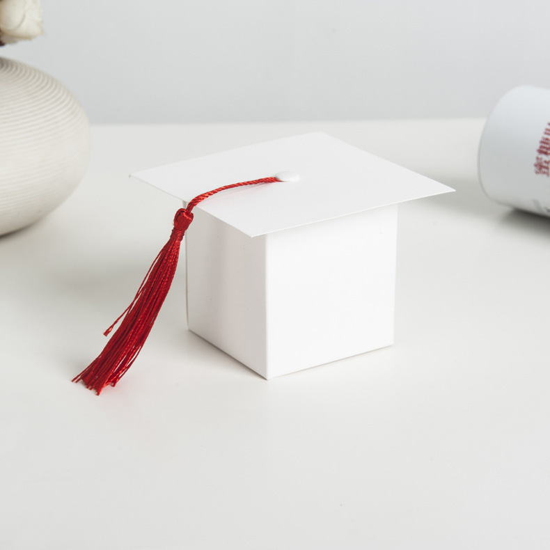 Graduation Sweet Boxes Doctoral Cap Shaped Gift Box with Tassel for Ceremony Party