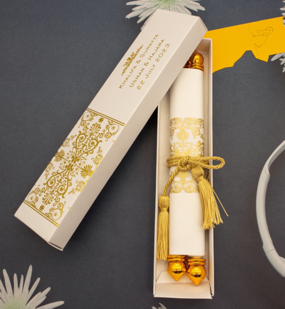 Royal Style Gold Foil Stamping Unique Box Tassel Packing Paper Scroll Rolling Wedding Invitation Cards