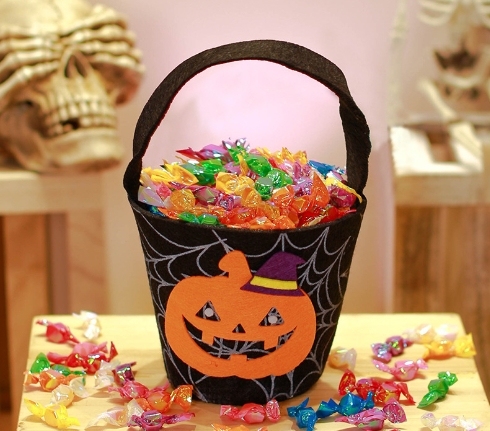 Trick-or-Treat Baskets Pumpkin and Bat Candy Bucket Design Candy Bags for Kids Boo Canvas Tote Bags for Halloween Party Favors and Decorations
