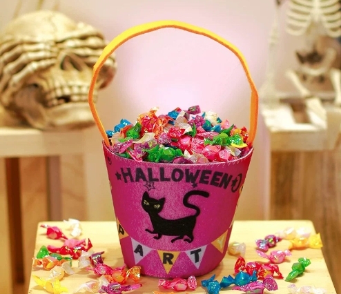 Trick-or-Treat Baskets Pumpkin and Bat Candy Bucket Design Candy Bags for Kids Boo Canvas Tote Bags for Halloween Party Favors and Decorations