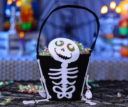 Trick-or-Treat Baskets Pumpkin and Bat Candy Bucket Design Candy Bags for Kids Boo Canvas Tote Bags for Halloween Party Favors and Decorations