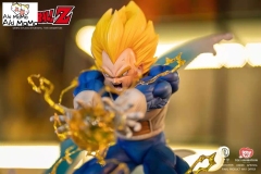 (Pre-order) Dragon Ball Vegeta 1/4 Licensed Scale Statue By Ryu Studio