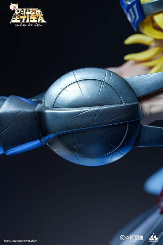 Saint Seiya Hyoga 1/6 Statue By Queen Studios