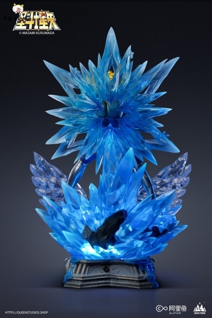 Saint Seiya Hyoga 1/6 Statue By Queen Studios