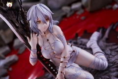 Kotobukiya ARTFX J CODE VEIN Sword Snuggling Io 1/7 Figure (Reissue)