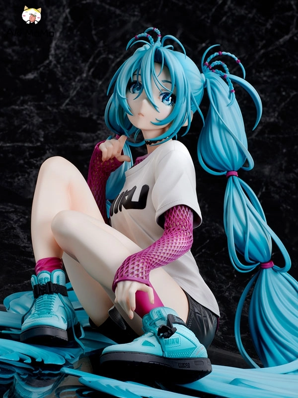 Stronger Hatsune Miku x Mai Yoneyama The Latest Street Style Cute Tokyo Figure Limited Edition 1/4 Figure