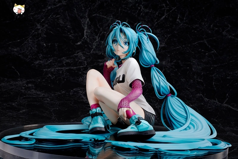 Stronger Hatsune Miku x Mai Yoneyama The Latest Street Style Cute Tokyo Figure Limited Edition 1/4 Figure