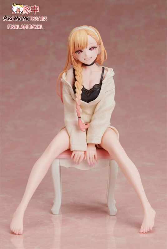 ANIPLEX+ Sono Bisque Doll wa Koi o Suru  Kitagawa Marin Room Wear Ver. Figure
