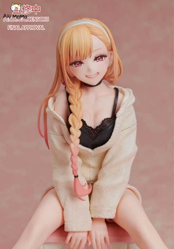 ANIPLEX+ Sono Bisque Doll wa Koi o Suru  Kitagawa Marin Room Wear Ver. Figure