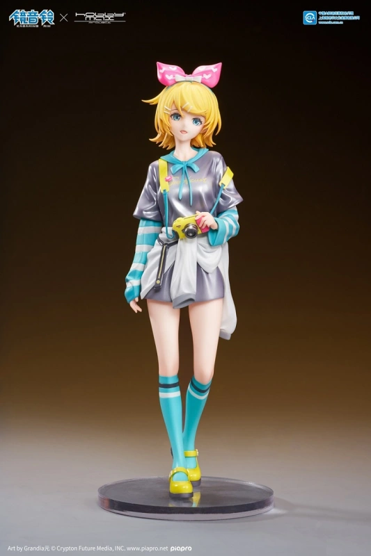 HobbyMax Vocaloid Kagamine Rin 1/7 Figure