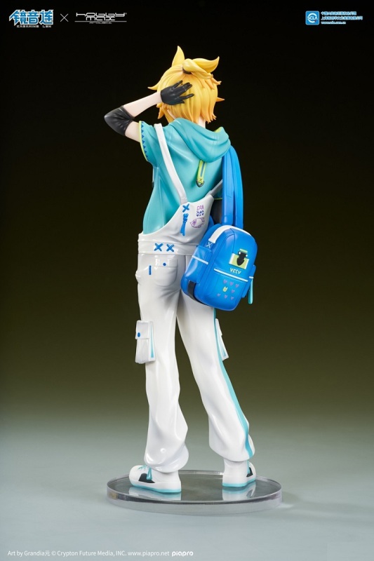 HobbyMax Vocaloid Kagamine Len 1/7 Figure