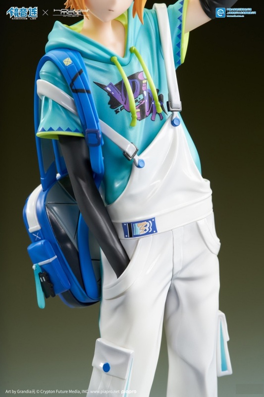 HobbyMax Vocaloid Kagamine Len 1/7 Figure