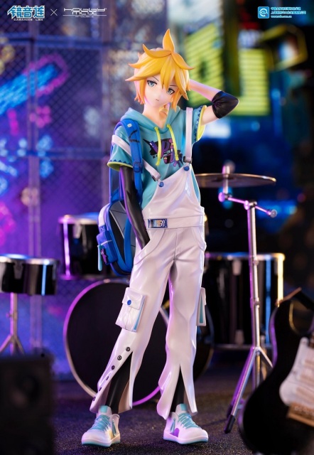 HobbyMax Vocaloid Kagamine Len 1/7 Figure