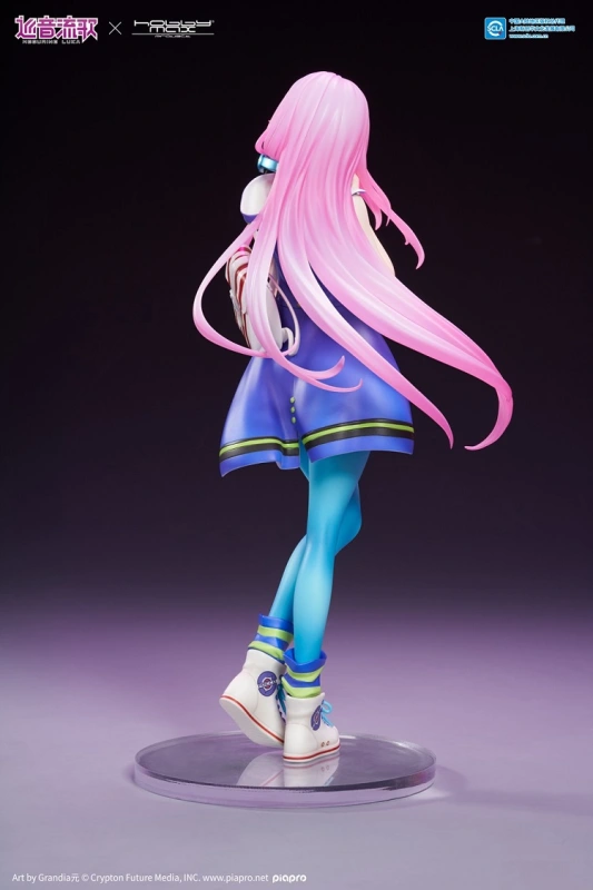 HobbyMax Vocaloid Megurine Luka 1/7 Figure