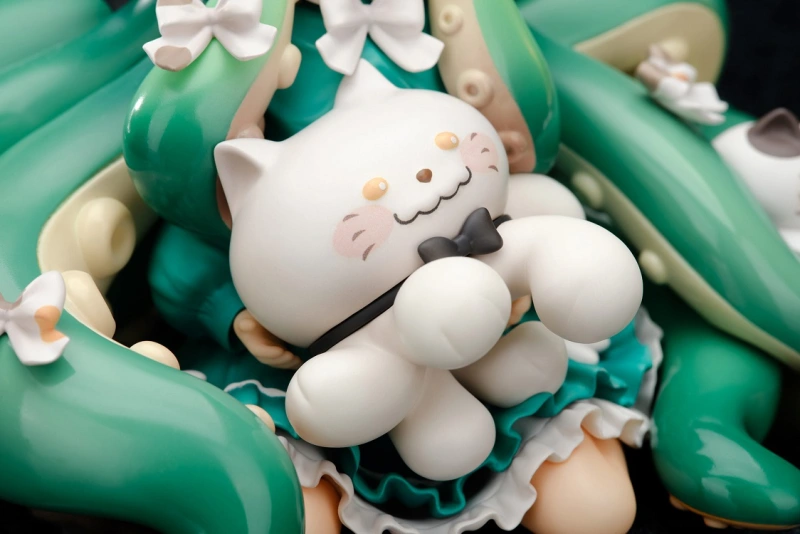Apex Cthulhu × Meowthulhu Pajamas Party Figure