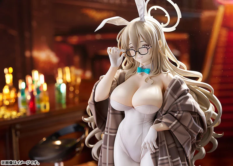 Max Factory Blue Archive Murokasa Akane (Bunny Girl) 1/7 Figure
