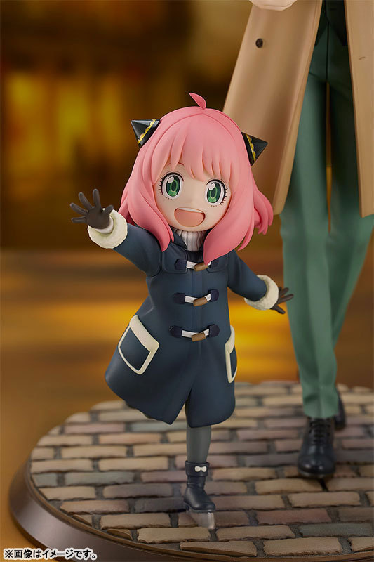 Good Smile Company GSC Spy x Family Anya & Loid 1/7 Figure