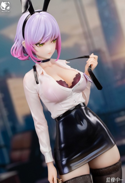 BearPanda Rabbit House Series Luna Bunny Ver 1/4 Figure