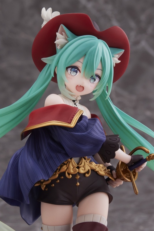 TAITO Hatsune Miku Wonderland Figure Puss in Boots
