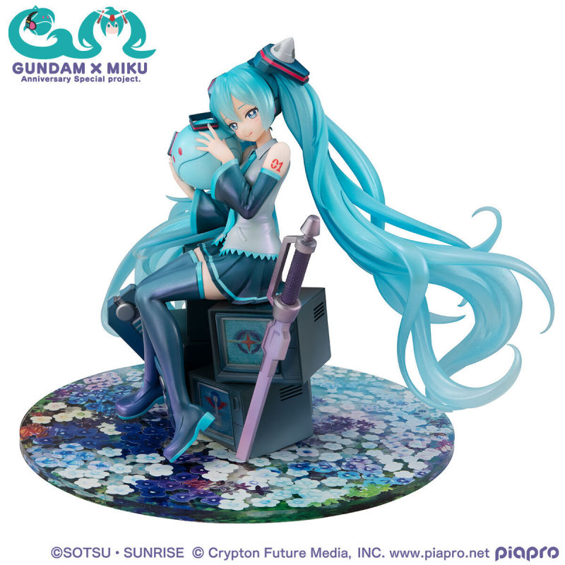MegaHouse Gundam x Miku Anniversary Special Project Lucrea 1/7 Figure