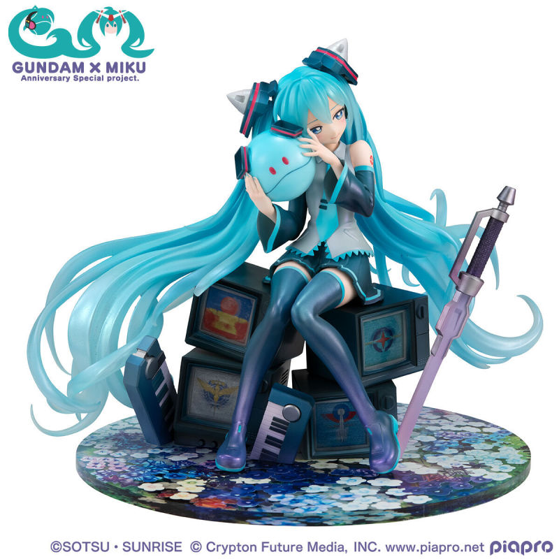 MegaHouse Gundam x Miku Anniversary Special Project Lucrea 1/7 Figure