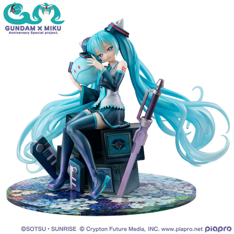 MegaHouse Gundam x Miku Anniversary Special Project Lucrea 1/7 Figure