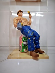 Salted Fish Studio Painter Statue